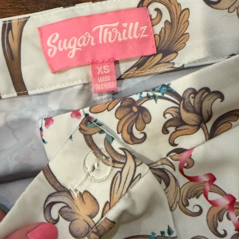 Sugar Thrillz floral flare pants, XS - Picture 4 of 6